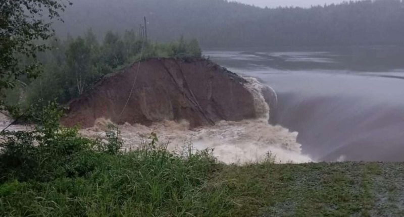 ploile-abundente-au-provocat-ruperea-unui-baraj-in-centrul-rusiei